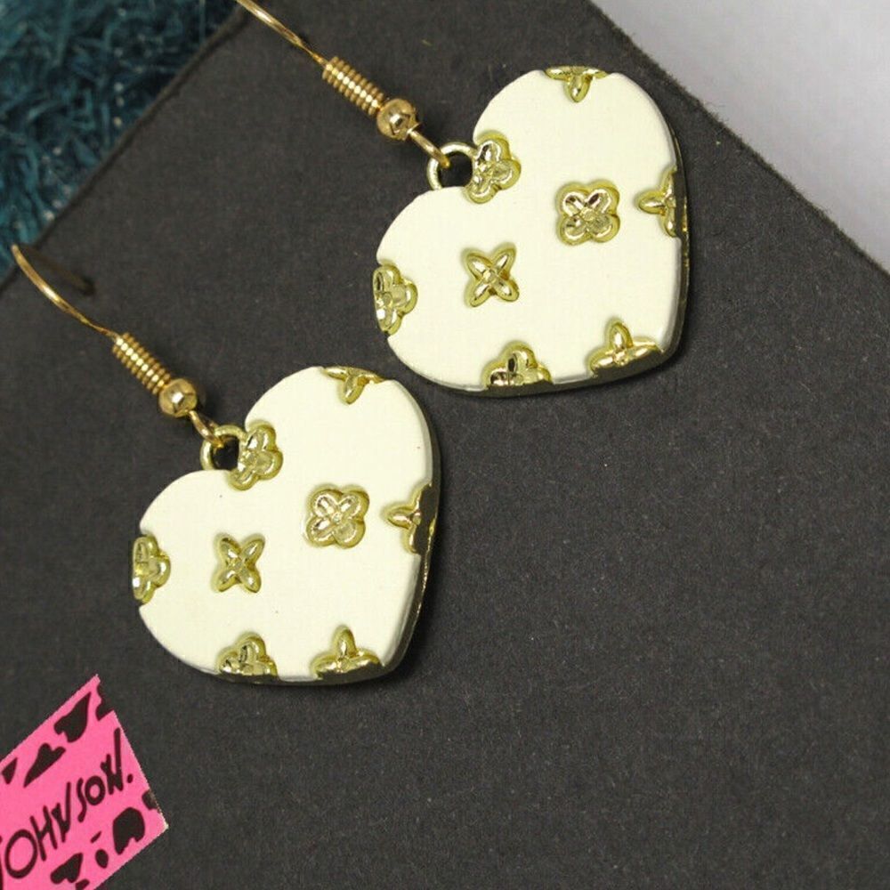 NWT BJ Heart Earrings - Picture 2 of 4